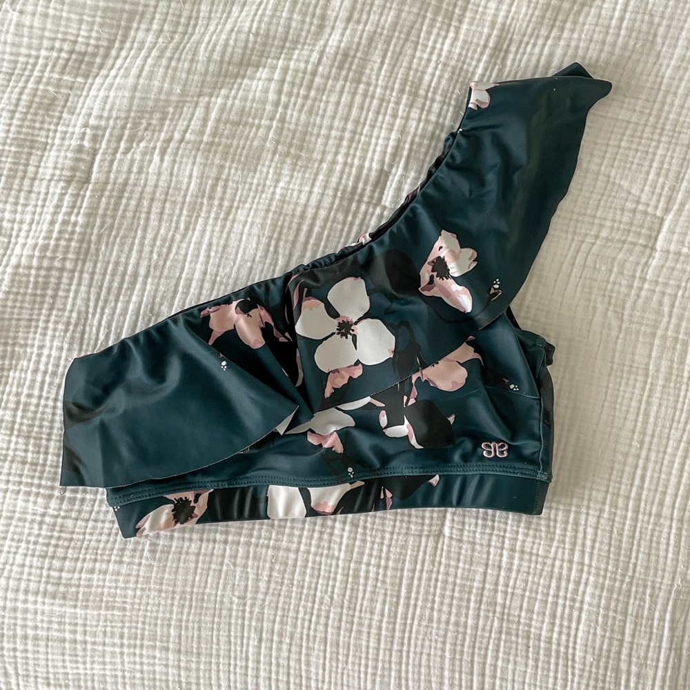 Albion fit swim top